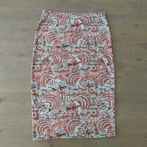 Tight-fit slipon skirt for all shapes S - M